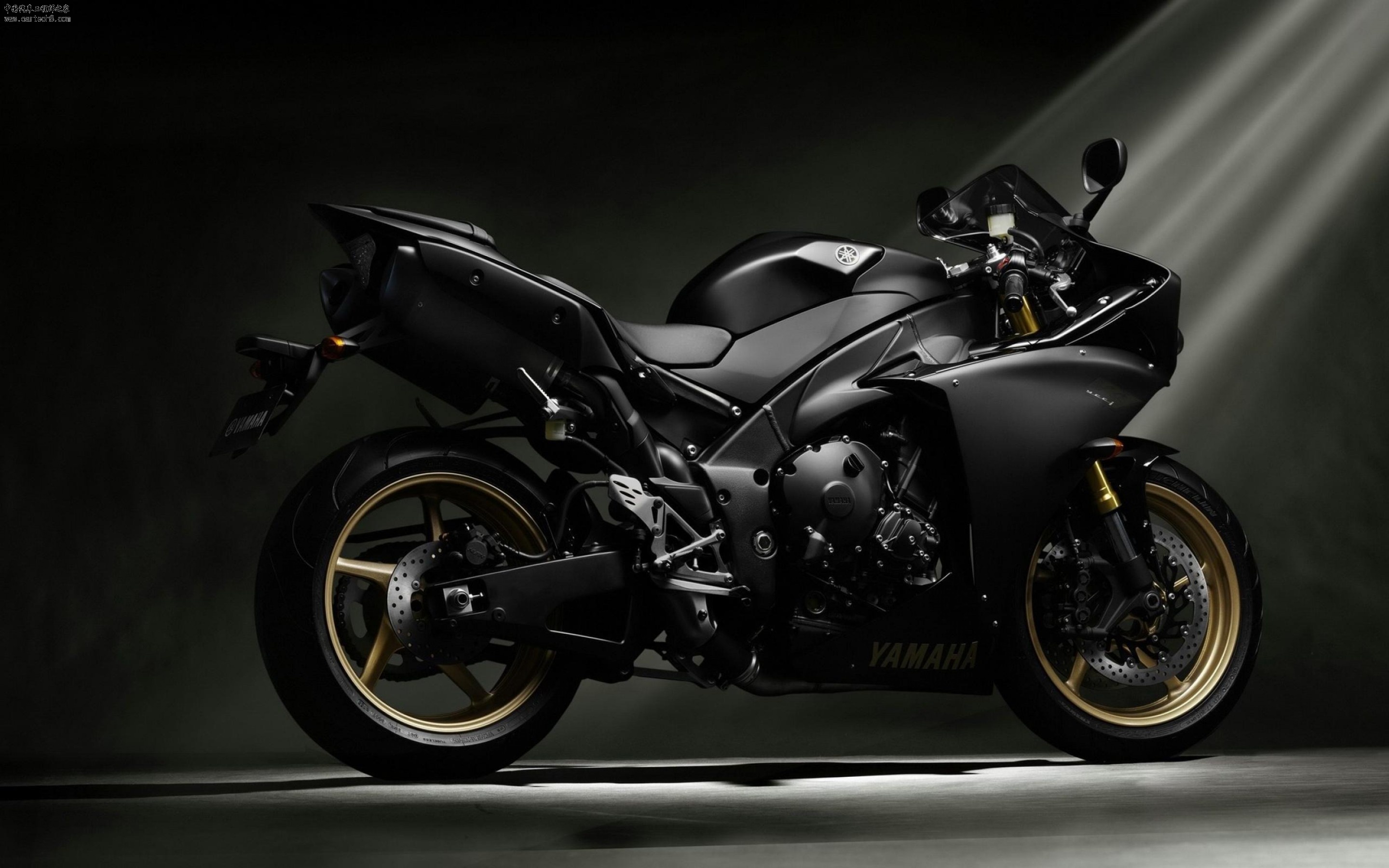 Black-Yamaha-R1-Sportbike-Top-Sportbike-Photo-Wallpaper-1800x2880.jpg