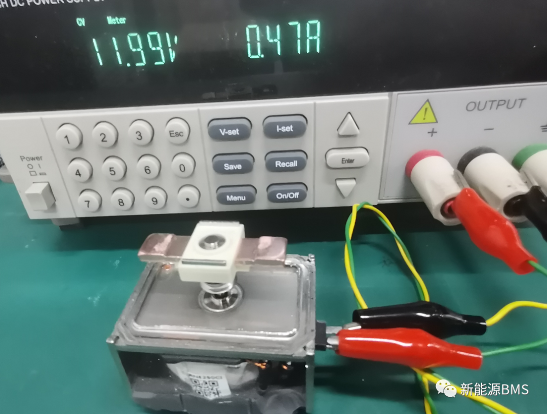 拆解学习比亚迪汉EV电池包BDU里面的高压部件（下）熔断器与主继电器w10.jpg