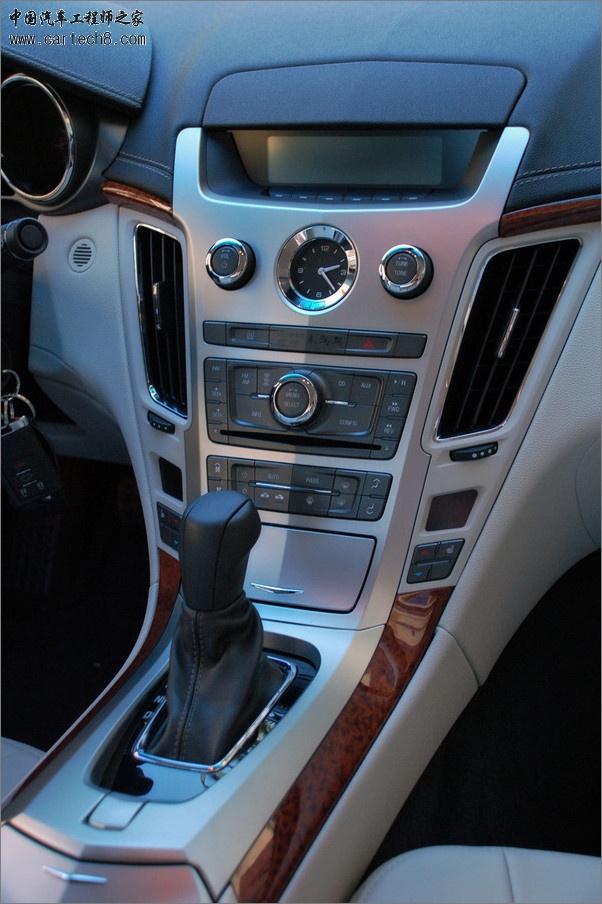 586950_cts_interior_02_thumb.jpg