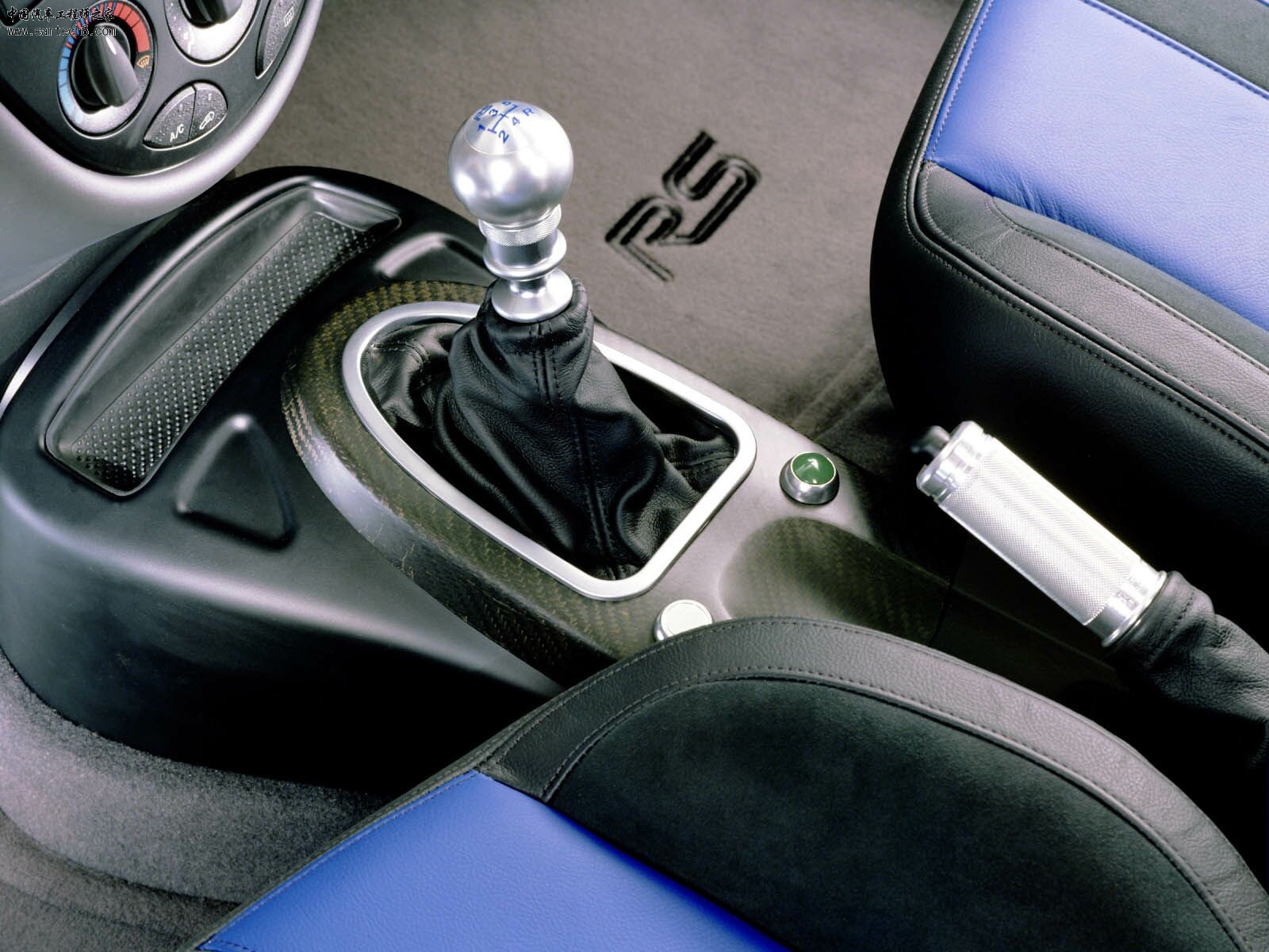 gearlever_2004.jpg